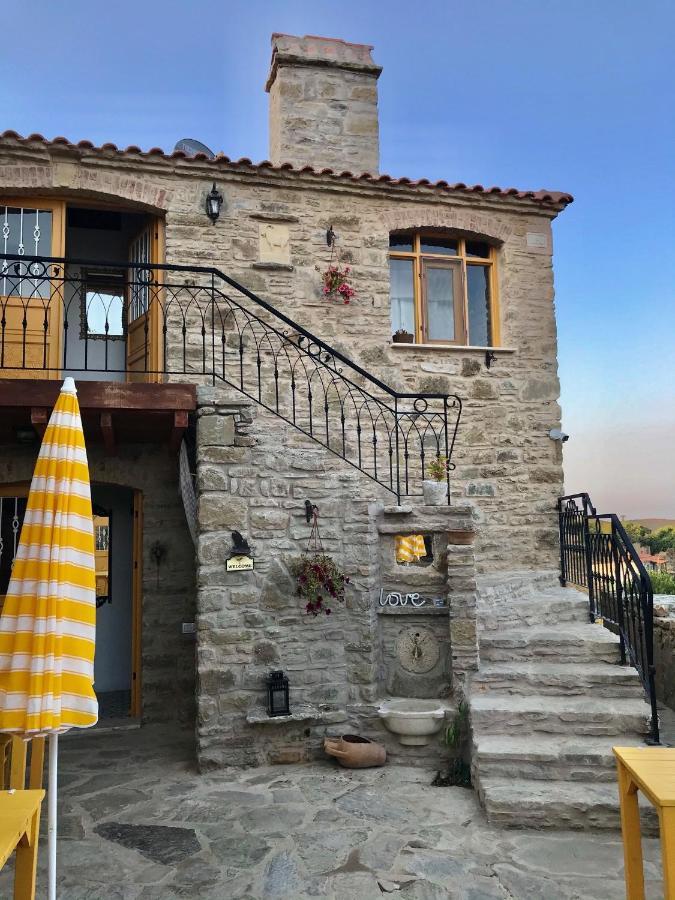 Sari Keçı Taş Otel İmroz Exterior foto