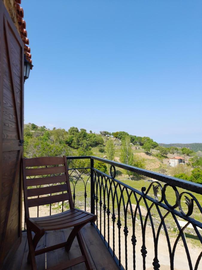 Sari Keçı Taş Otel İmroz Exterior foto