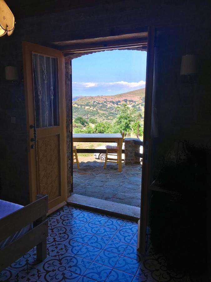 Sari Keçı Taş Otel İmroz Exterior foto